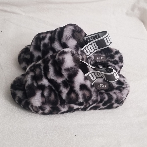 Ugg Women's Fluff Yeah Slide Sandal Slippers - Picture 1 of 5
